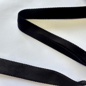 Corduroy bias binding, black, 25mm wide