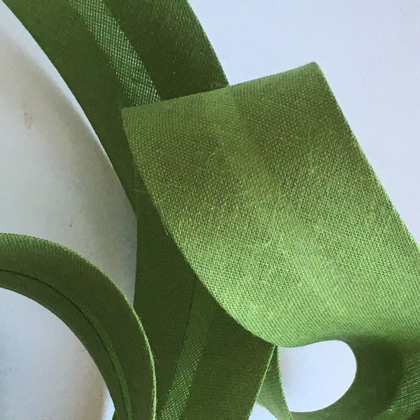 Plain bias, folded, polycotton, green colour (826), width 30 mm