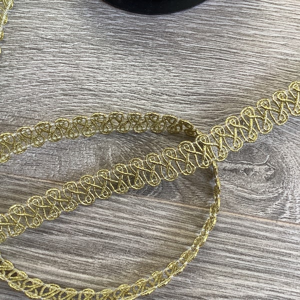 Trimming braid, golden color (101), width 15 mm