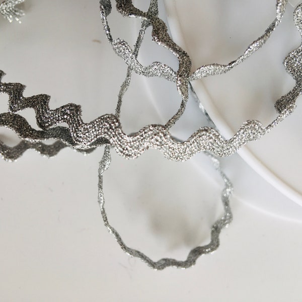 Ruban croquet serpentine, polyester, couleur lamé argent, Largeur 10 mm