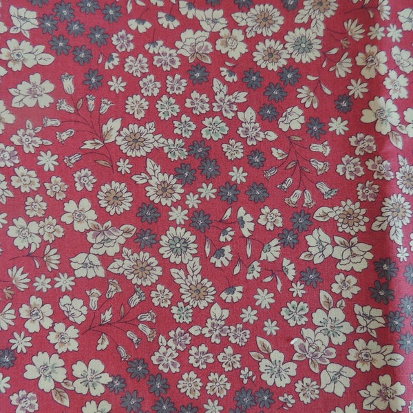 Cotton poplin fabric coupon Red flowering background Cream and blue