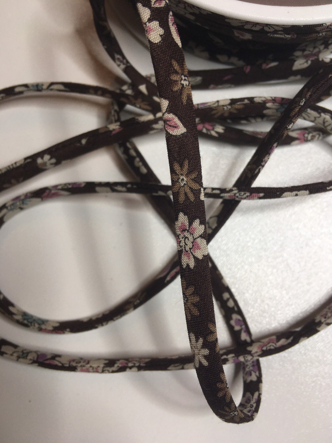 Spaghetti Ruby Ribbons Spaghetti Ribbon, Fancy, White Background With Brown Flowers (10 ...