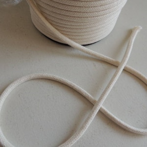 Ecru cotton stuffing cord width 5 mm