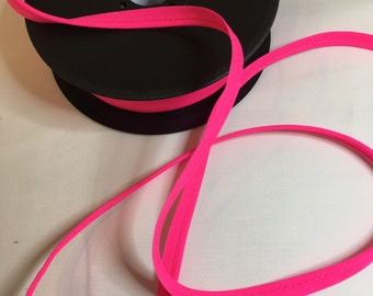 Fluorescent pink piping, width 1 cm