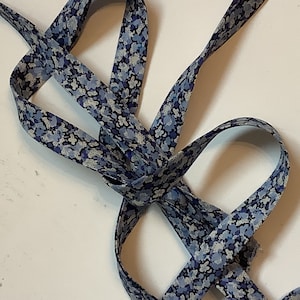 Cotton bias binding, Liberty print, Pepper, color R, shades of blue