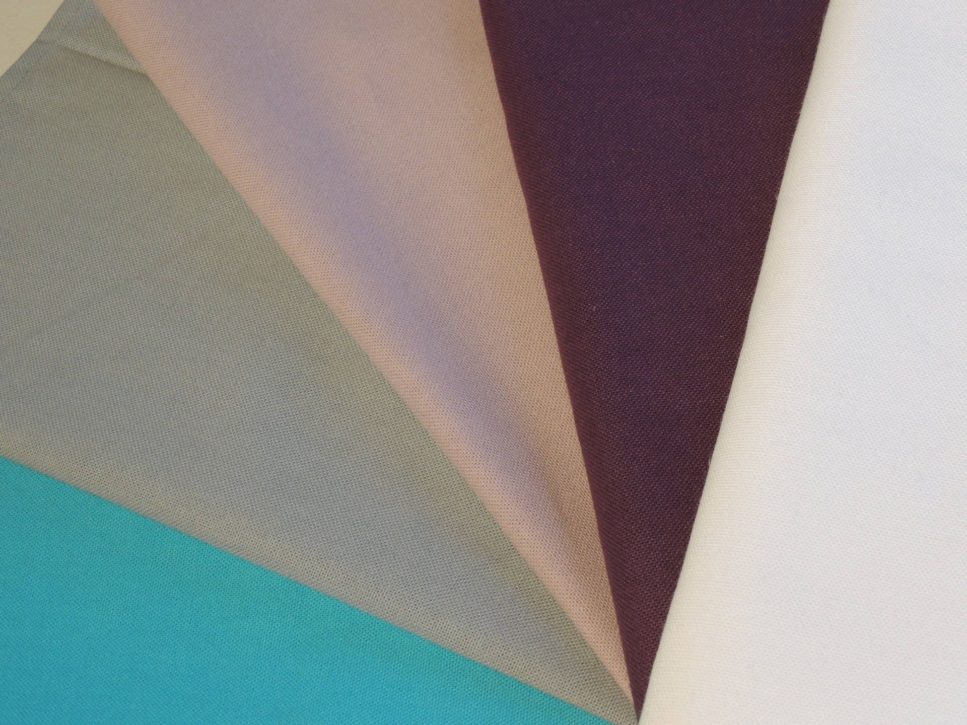 Serviettes de Table Colorées Brodées avec Un Motif