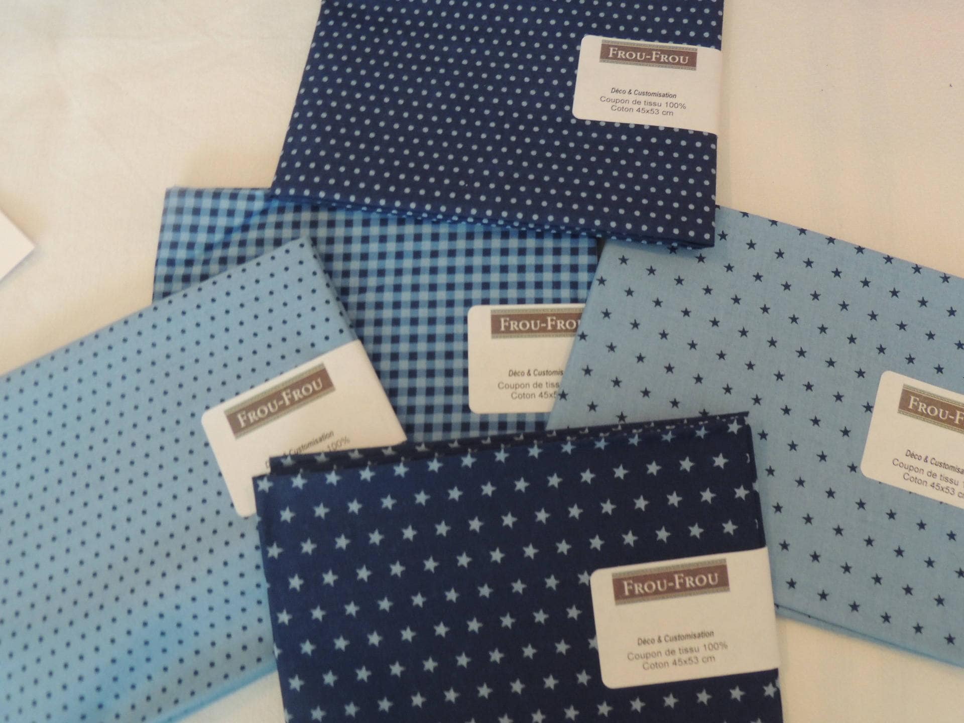 Lot De Coupons Tissu – Fleurs, Pois Bleu Et Petit Vichy, 100% Coton, Neuf