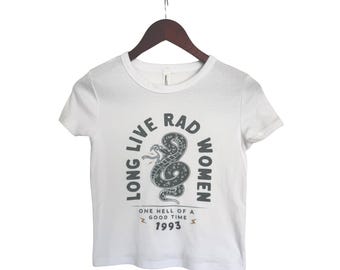Rad Women Graphic Tee: Retro Snake Design, Fitted Cotton Blend