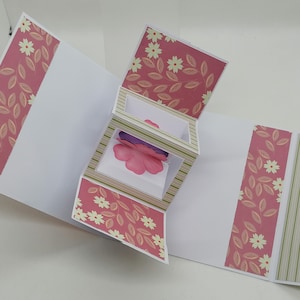 Carte twist avec pop up ,carte féminine ,carte originale , carte unique ,carte fait main.