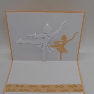 Tarjeta infantil con bailarina, tarjeta hecha a mano, tarjeta única.