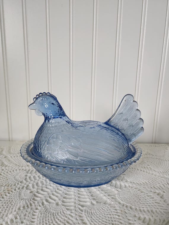 Vintage Indiana Glass Cornflower Blue Hen on Nest, Covered Chicken