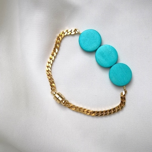 18k bracelet &quot;Light&quot; gold-plated armoured chain, wooden beads, colour turquoise