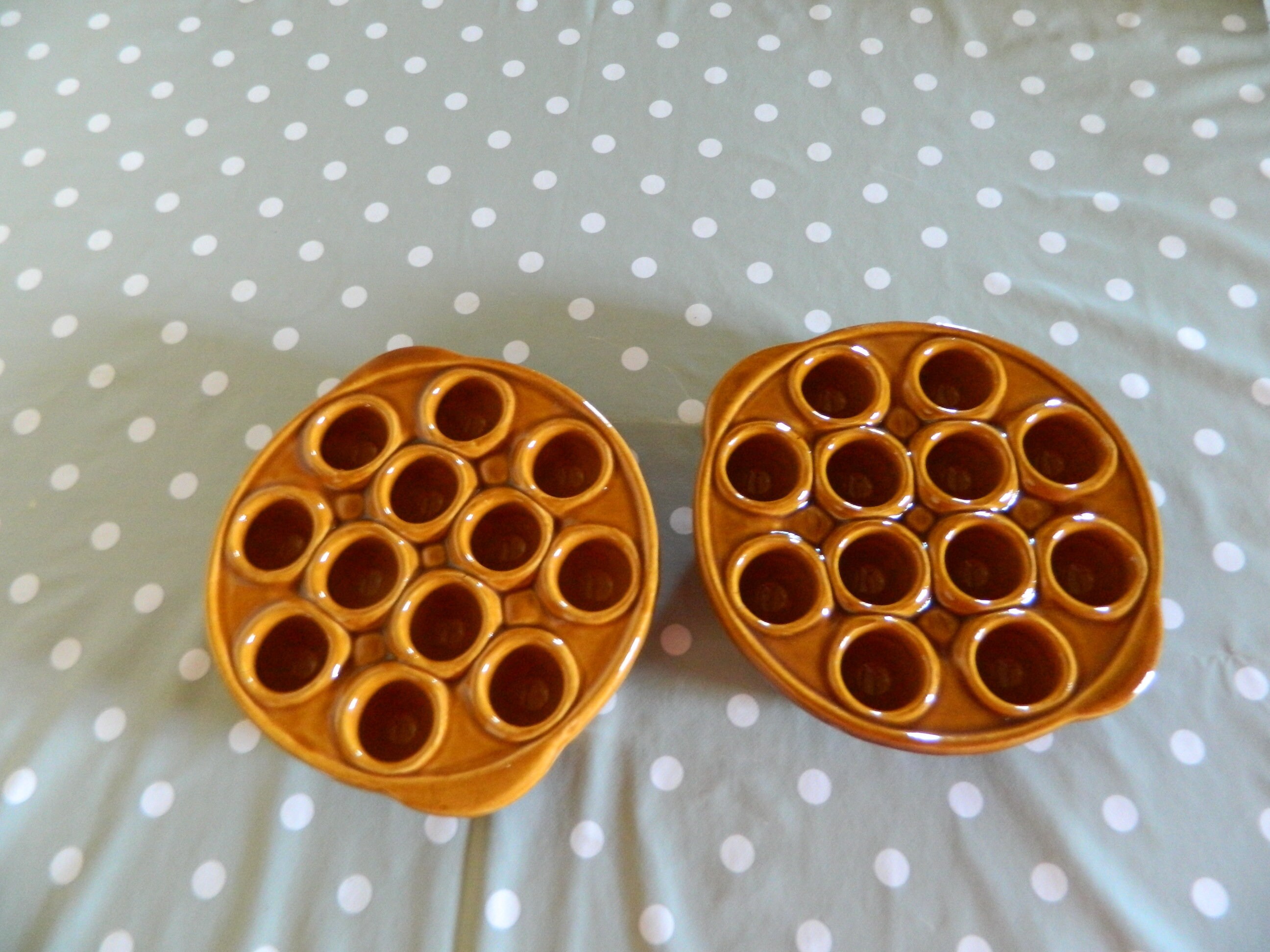 Escargot Plats Plat Escargot, Escargot Français, Ensemble de Deux, Pour Escargots, Pays Français Vin