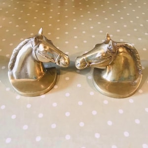 Brass horse, horse head, Horse bookends, book stoppers, book ends, books, shelf decor, book lover gift, horse lover gift, equestrian items
