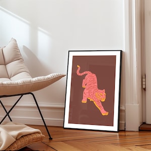 Impresión de póster artístico de tigre, dibujado a mano, en colores planos, rosa, dorado y marrón, disponible en 5 tamaños.