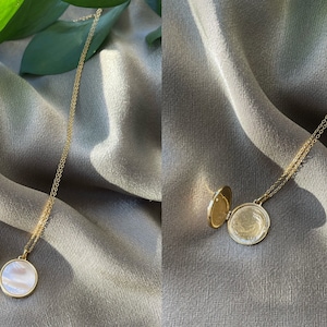 Mother of Pearl Necklace, Pendant Locket Necklace, Gold Locket Necklace, Pearl Circle Locket Necklace, Gold Medallion Necklace, Gift for Her