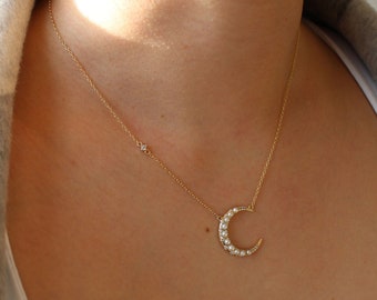 Gold Moon Necklace, Pearl Moon Necklace, Star Necklace, Crescent Moon Necklace, Celestial Necklace, Gift for her, Dainty Minimalist Necklace