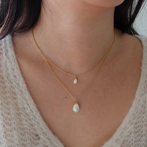 Pearl Charm Necklace, Pearl Drop Necklace, Teardrop Pearl Necklace, Wedding Necklace, Dainty Pearl Necklace, Pear Shape Pearl Necklace