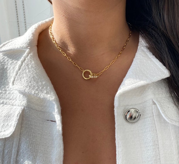 Necklace with circles in the chain deals