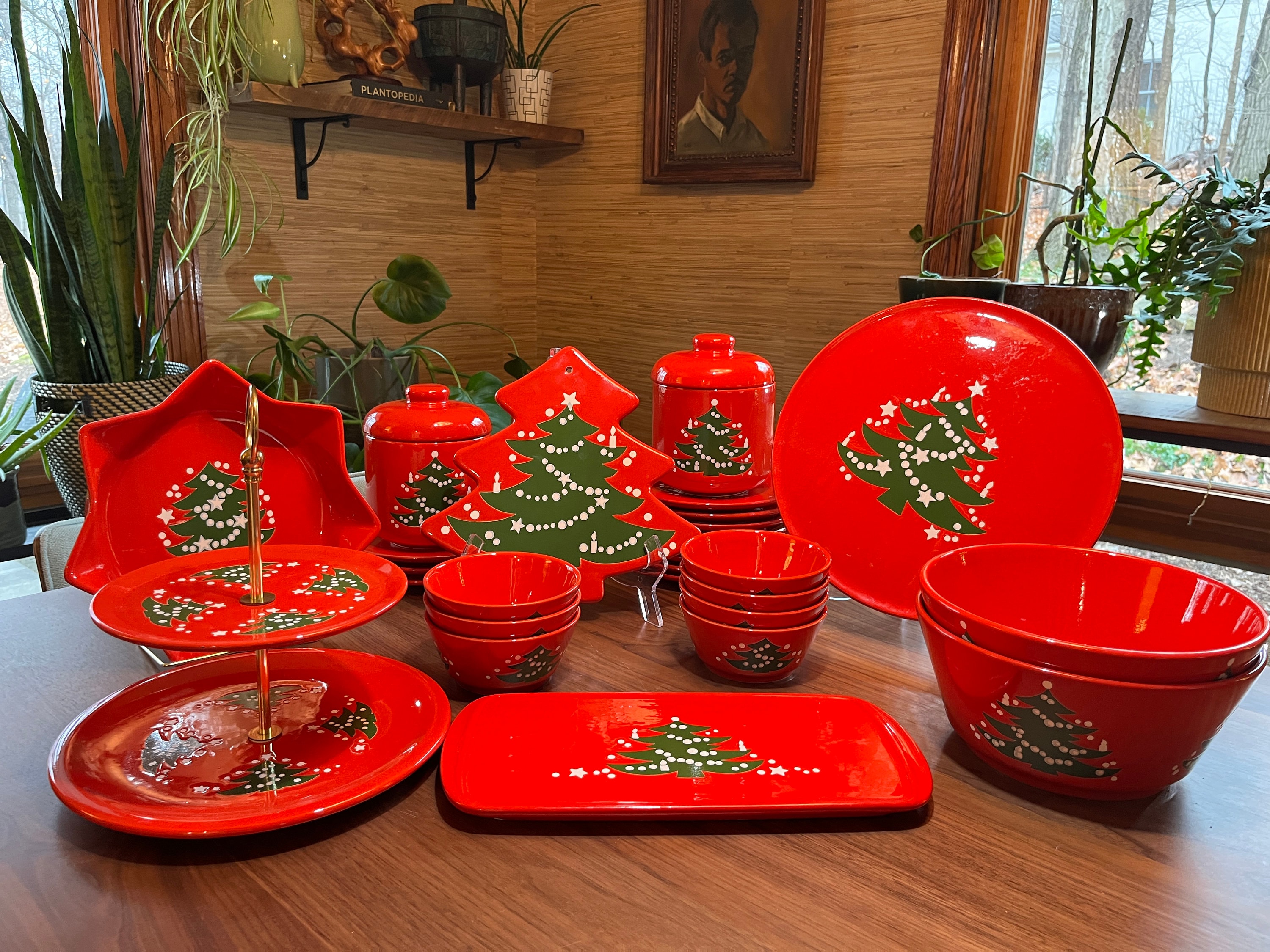 Vintage Tupperware Christmas Red and Green Luncheon Plates - Ruby Lane