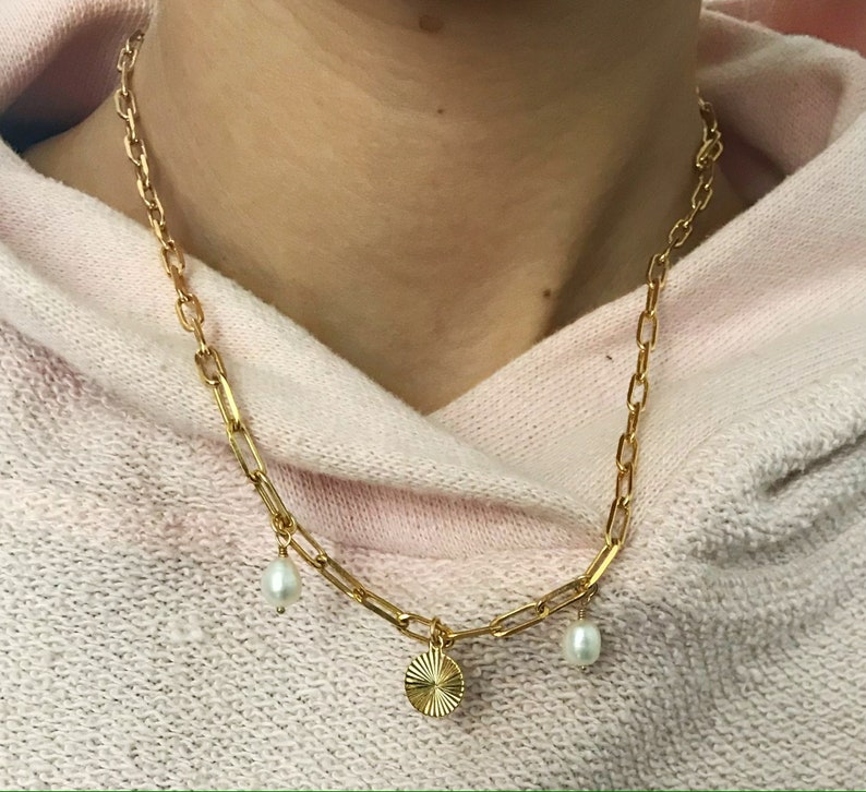 freshwater pearl necklace and wide gold-plated link