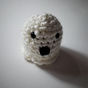 Crocheted Stuffed Mini Halloween Ghost Desk Pet