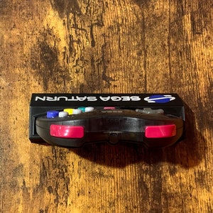 Retro-Bit Sega Saturn Lettering Controller Stand image 4