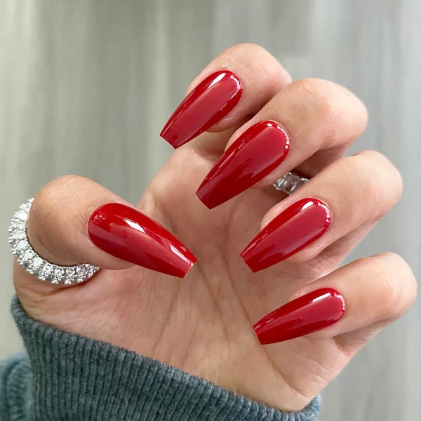 28 Pcs Red Gloss Press On Nails Coffin - Mid Coffin Nails, Nails Press On, Fake Nails, Glue On Nails, Stick On Nails, Nails with Designs