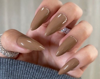 Brown Glossy / Stiletto Nails / Press On Nails / Nail Designs / Fake Nails / Glue On Nails / Stick On Nails / Nails with Designs