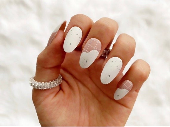 30+ Acrylic Nail Designs & Ideas