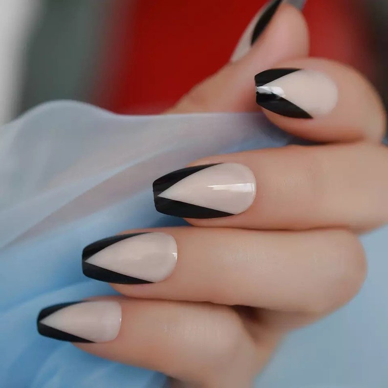 Black V-shape French Tip Medium Ballerina Press on Nails Fake - Etsy