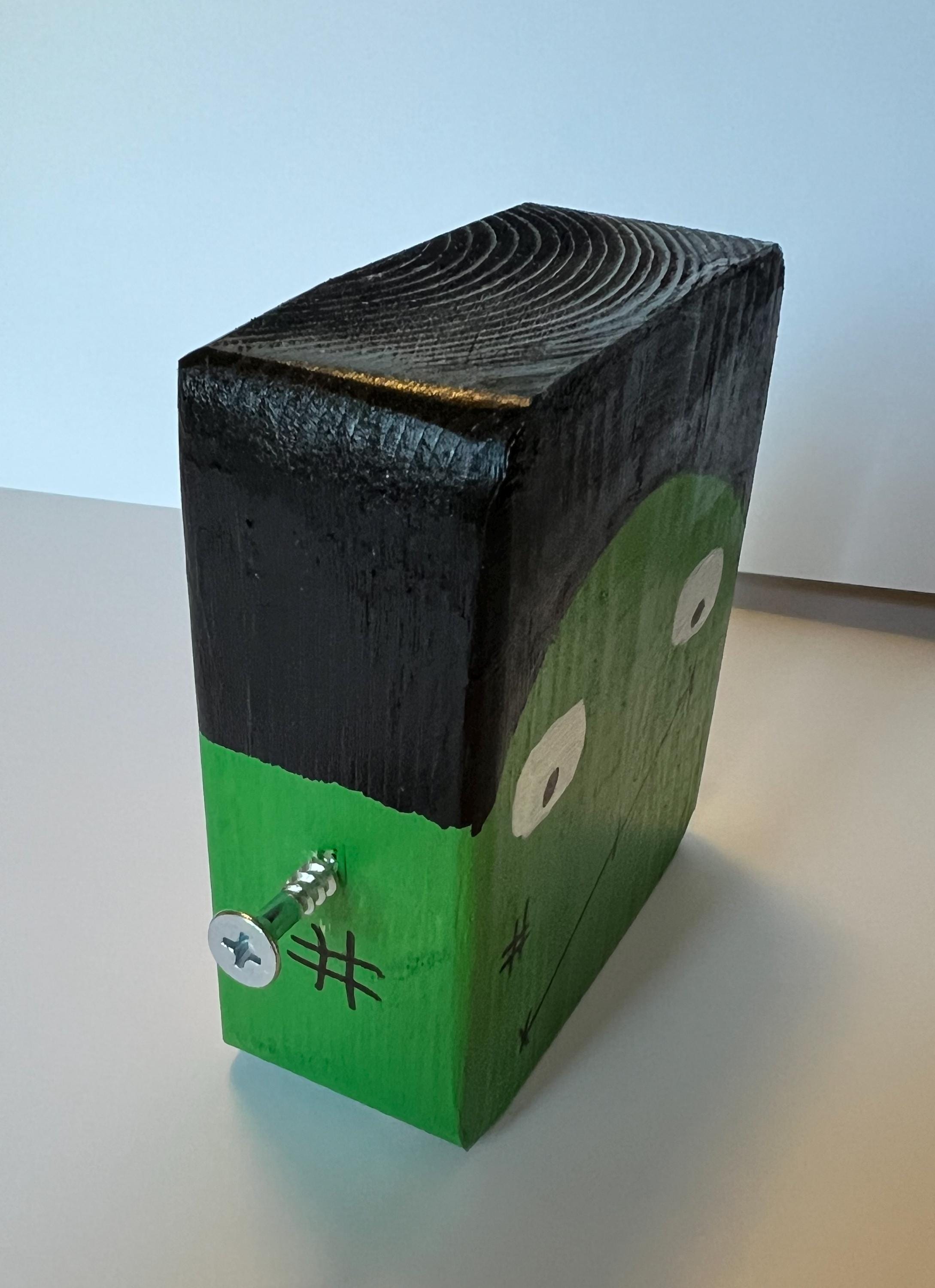 手作り木製フランケンシュタインブロック - ハロウィンデコレーション 