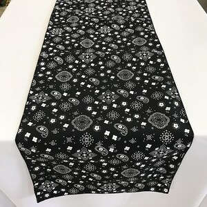 Bandanna Print Poly Cotton Table Runner (Black. Choose Size Below