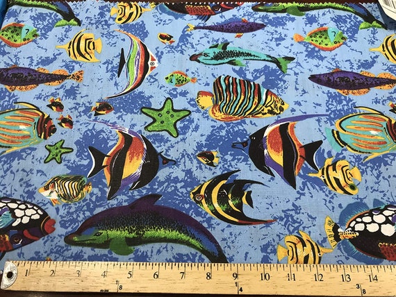 Poly Cotton Fabric, Fish Print, Good to Make Face Mask Covers. (Fishes on  Light Blue, 1 Yard)