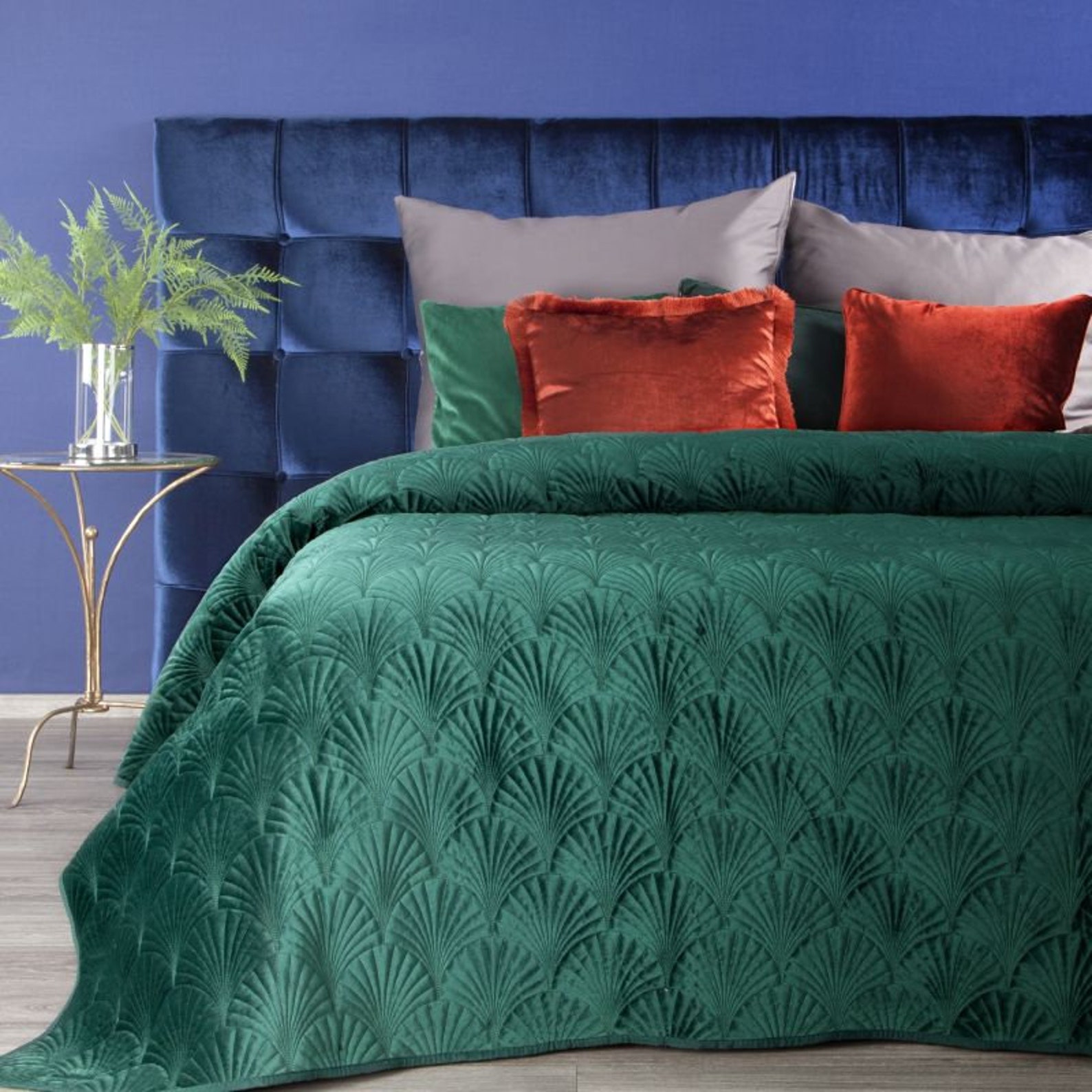 Large Velvet green bedspread Queen size bedspreadquilted Etsy