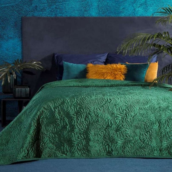 Large Velvet green bedspread, Queen size bedspread,quilted bedspread, Bedspread UK, Bedspread double, king size, Bedspread Green, Bedspreads