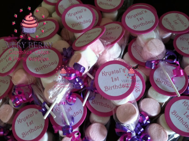 25 Marshmallow Pops with Name Label
