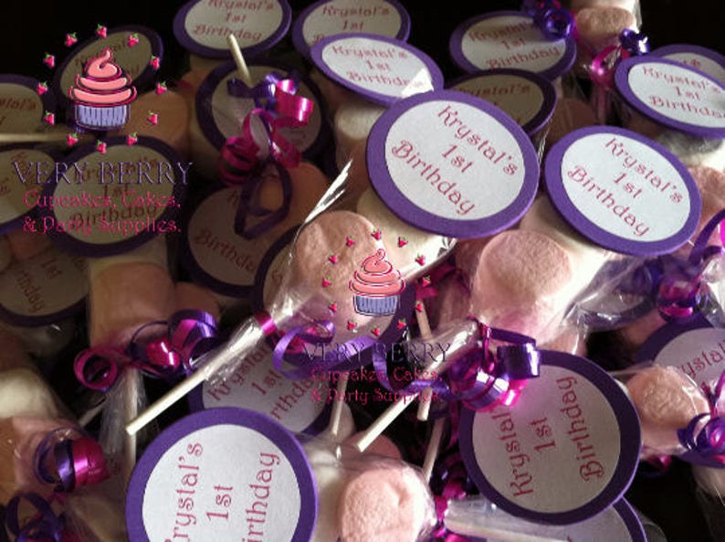 25 Marshmallow Pops with Name Label