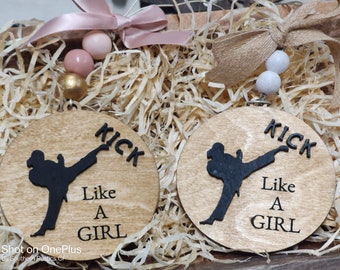 Adorno Kick Like A Girl