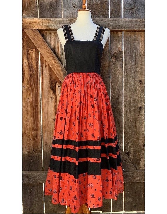 Vintage Danish Maid Dress