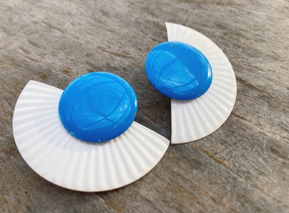 Half Circle Fan Earrings - image 1