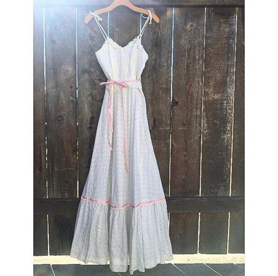 Sweet 60s Eyelet Dress