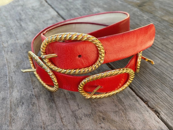 Vintage Wide Red Belt with Gold Accents Original Vintage 80s Day-lor Red Elastic Belt With Gold Tone  main image 2