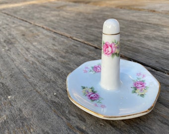 Floral Ring Holder
