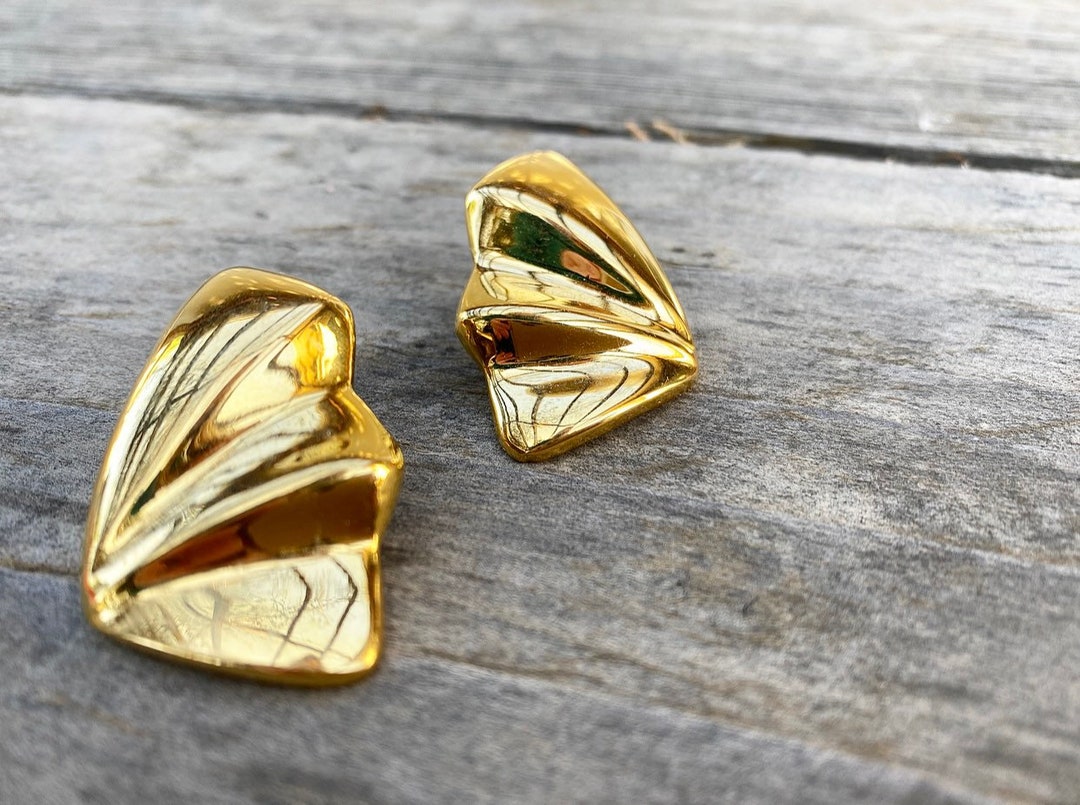 Gold wave earrings Clearance