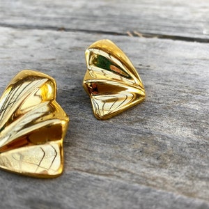 Gold Wave Earrings
