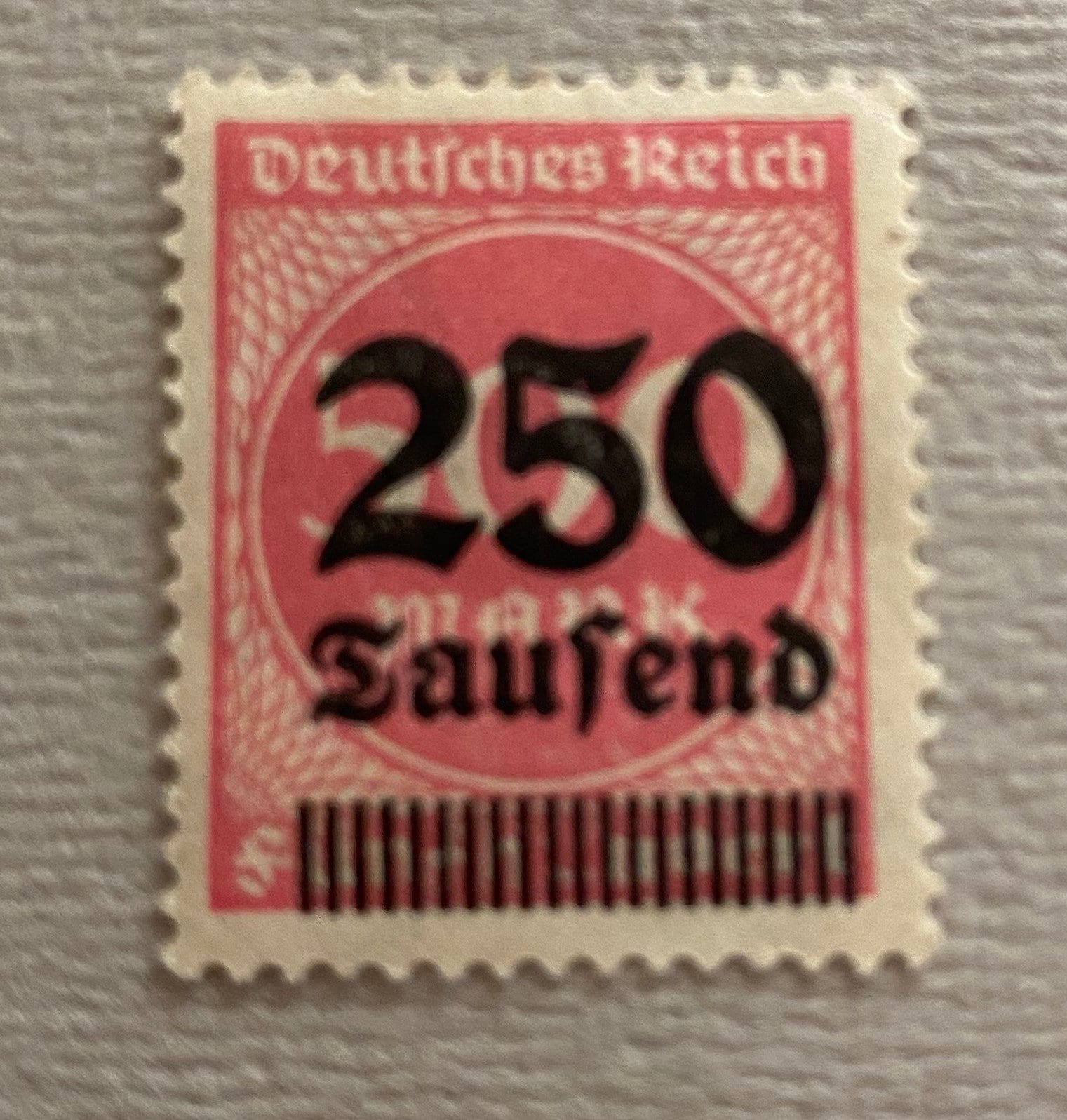 Vintage Stamp Deutsches Reich 500 Over 250 Tausend Stamp Germany  display picture 1