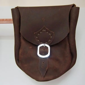 Gürteltasche aus braunem Leder