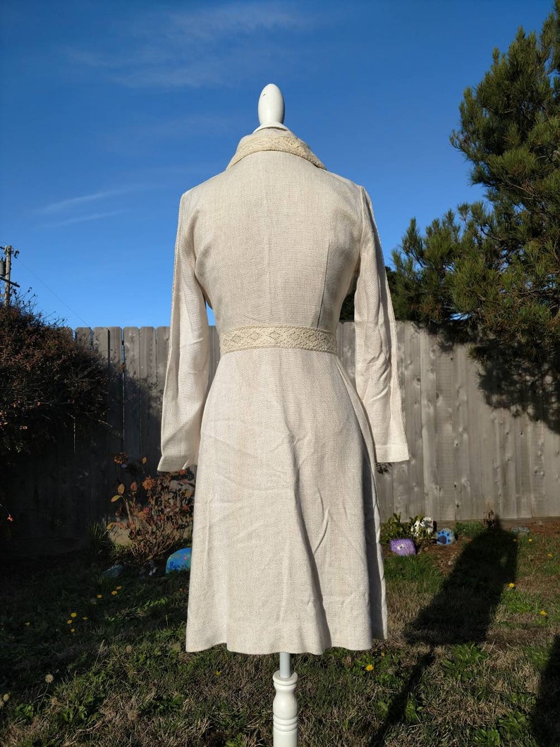 med Linen princess coat size 8 swing coat mid length winter sm Christmas natural fiber bridal boho womens vintage 70s lace jacket