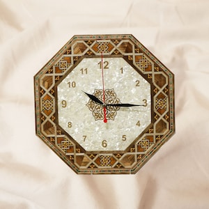Klocka, väggklocka, armbandsur, graverad träklocka, handgjord klocka, intarsia, mosaik, julklapp, möbler - pärlemor, kontorsinredning Octagonal shape 2